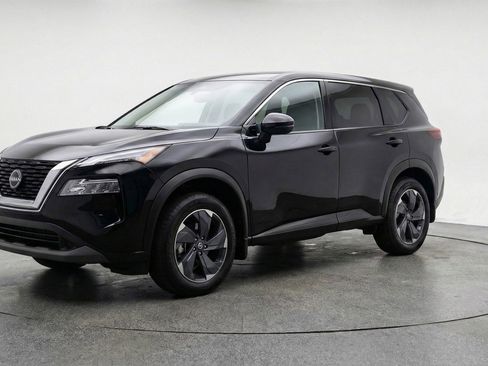 Used 2025 Nissan Rogue SV AWD/4WD image 3