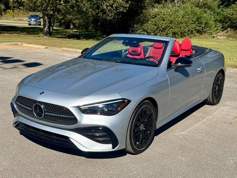 Used 2024 Mercedes-Benz CLE 450 4MATIC Cabriolet image 2