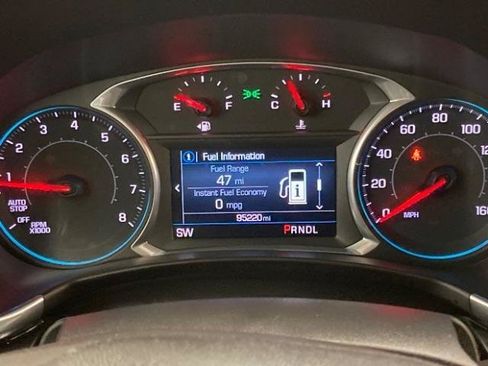 Used 2019 Chevrolet Equinox LT FWD image 26