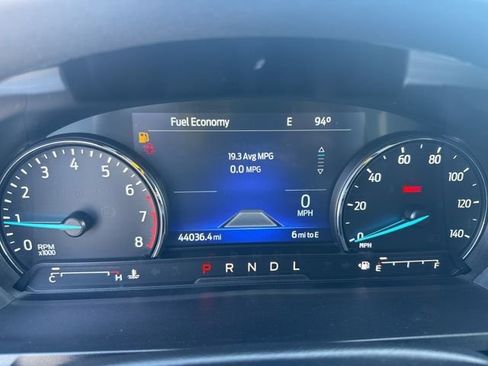 Used 2022 Ford Explorer XLT w/ Equipment Group 202A image 7