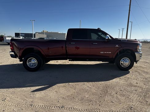 Used 2022 RAM 3500 Limited AWD/4WD image 3