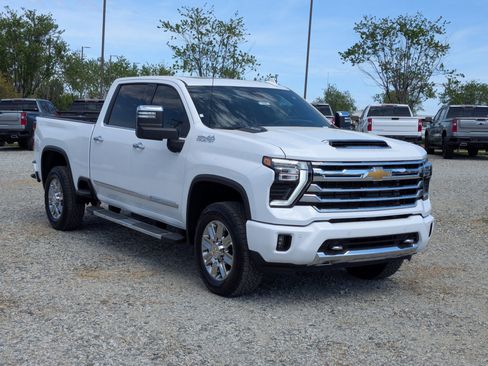 New 2026 Chevrolet Silverado 2500 High Country w/ High Country Premium Package AWD/4WD image 2