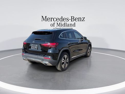Used 2025 Mercedes-Benz GLA 250 4MATIC image 8
