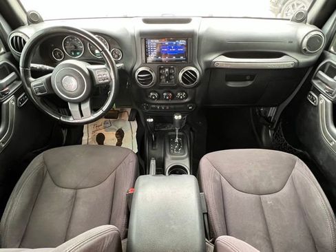 Used 2014 Jeep Wrangler Unlimited Sport w/ Quick Order Package 24S AWD/4WD image 2