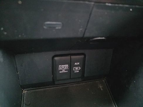 Used 2022 Honda Pilot Sport image 32