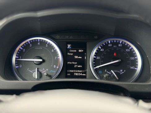 Used 2019 Toyota Highlander XLE AWD/4WD image 13