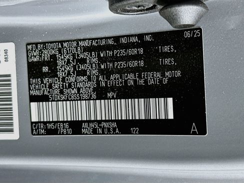 Certified 2025 Toyota Sienna XSE AWD/4WD image 34