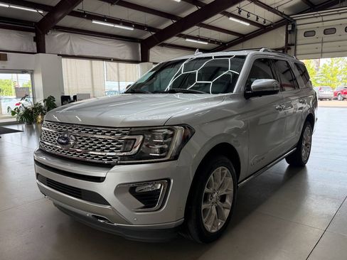 Used 2019 Ford Expedition Platinum AWD/4WD image 5