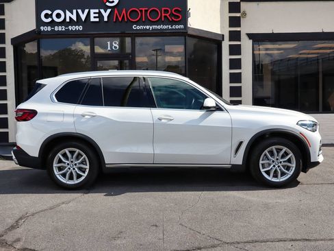 Used 2023 BMW X5 xDrive40i w/ Premium Package AWD/4WD image 9