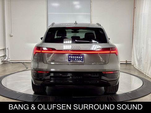 Used 2024 Audi Q8 e-tron Premium Plus w/ Premium Plus Package AWD/4WD image 8