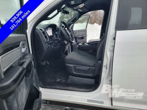 Used 2021 RAM 3500 Big Horn image 9