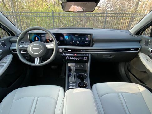 Certified 2025 Hyundai Sonata SE FWD image 27