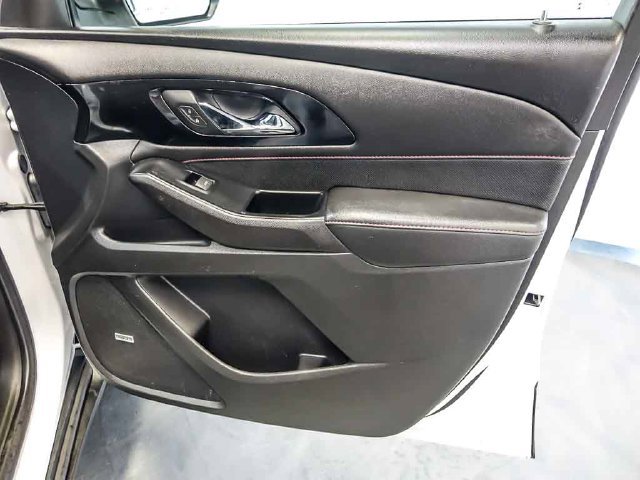 Certified 2023 Chevrolet Traverse RS w/ LPO, Floor Liner Package AWD/4WD image 38