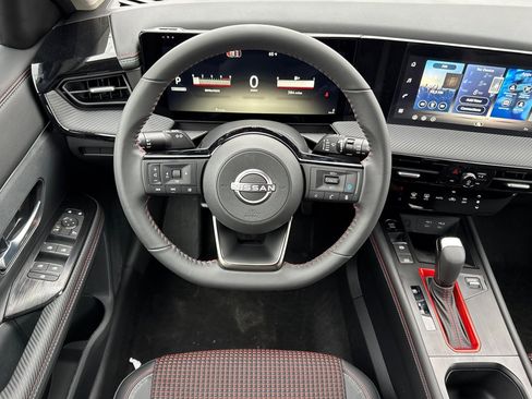 New 2026 Nissan Kicks SR image 11