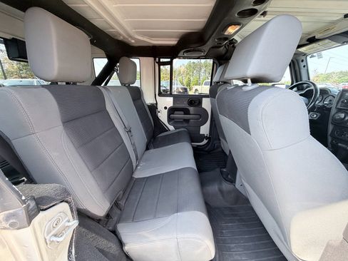 Used 2007 Jeep Wrangler Unlimited X AWD/4WD image 22