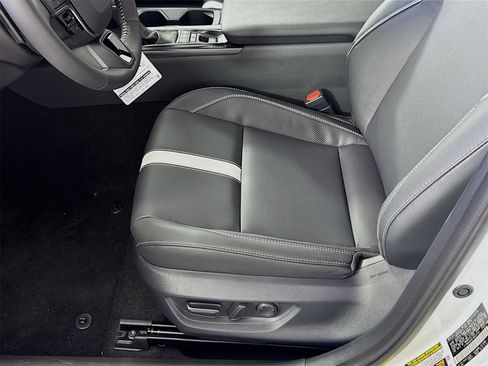 New 2026 Toyota Camry SE image 12