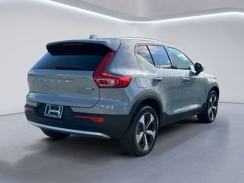 New 2025 Volvo XC40 B5 Core w/ Protection Package Premier image 4