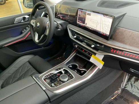 New 2026 BMW X7 xDrive40i image 32