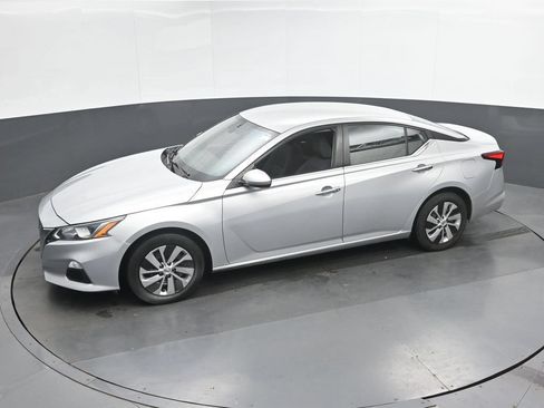 Used 2021 Nissan Altima 2.5 S FWD image 33