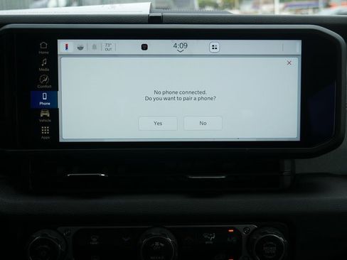 Used 2025 Jeep Wrangler Sport image 3