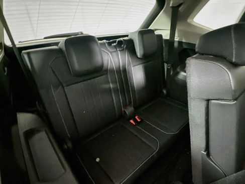 Used 2022 Volkswagen Tiguan SE FWD image 27