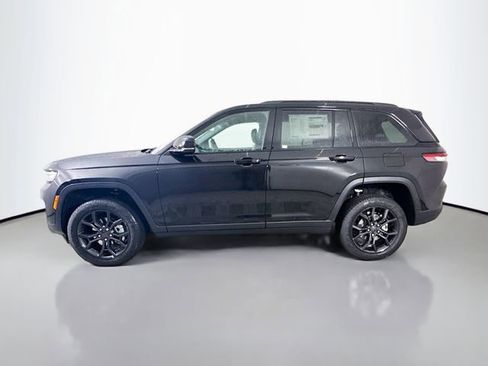 New 2025 Jeep Grand Cherokee Limited image 4