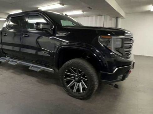 Used 2022 GMC Sierra 1500 AT4 w/ AT4 Premium Package image 2
