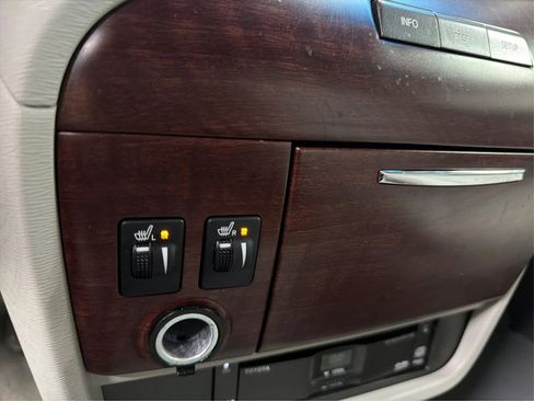 Used 2013 Toyota Sienna XLE w/ Entertainment Pkg image 33