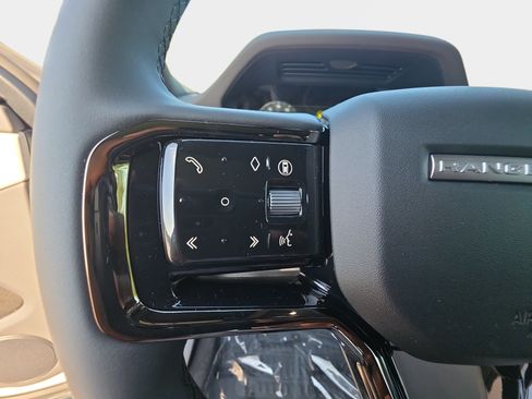 New 2026 Land Rover Range Rover Evoque S AWD/4WD image 16