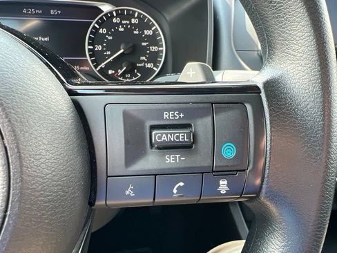 Used 2023 Nissan Rogue SV AWD/4WD image 12