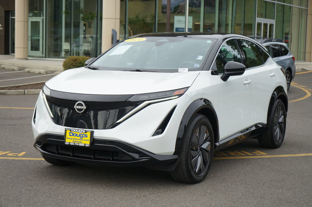 Used 2024 Nissan Ariya FWD image 1