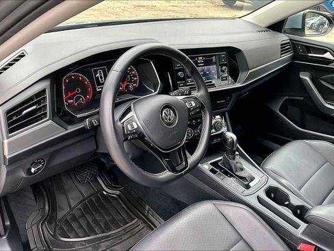 Used 2021 Volkswagen Jetta SE image 14