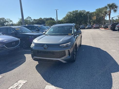 Certified 2025 Volkswagen Tiguan S FWD image 7