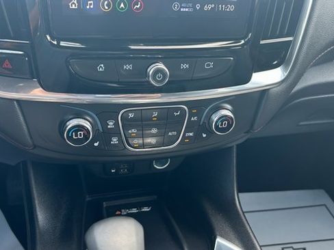 Certified 2023 Chevrolet Traverse RS image 21