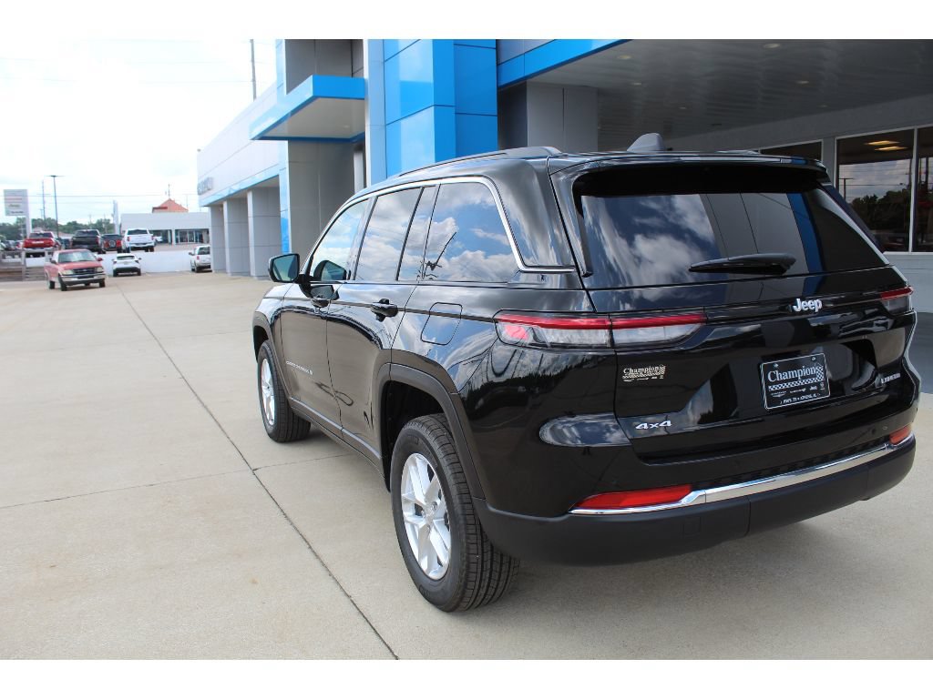 New 2026 Jeep Grand Cherokee Laredo X AWD/4WD image 7