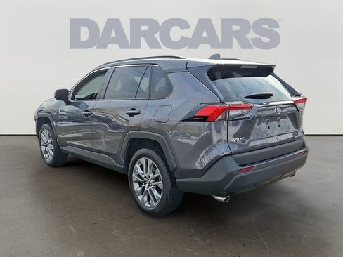 Used 2023 Toyota RAV4 XLE Premium image 4