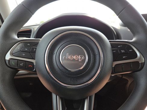 Used 2022 Jeep Renegade Sport w/ Sport Appearance Group FWD image 31