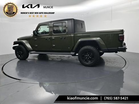 Used 2021 Jeep Gladiator Sport AWD/4WD image 5