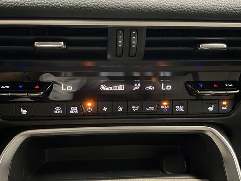 Used 2024 MAZDA CX-90 Plug-In Hybrid w/ Premium Pkg AWD/4WD image 18