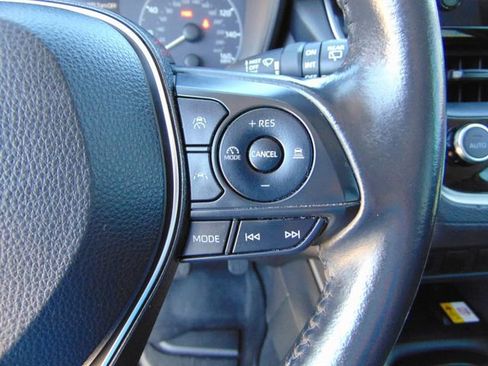 Used 2023 Toyota Corolla Cross LE image 17