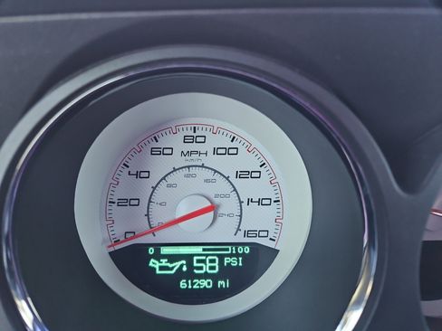 Used 2014 Dodge Challenger R/T image 12