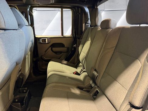 New 2026 Jeep Gladiator Sport AWD/4WD image 14