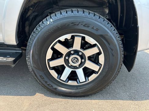 Used 2023 Toyota 4Runner TRD Off-Road Premium AWD/4WD image 31
