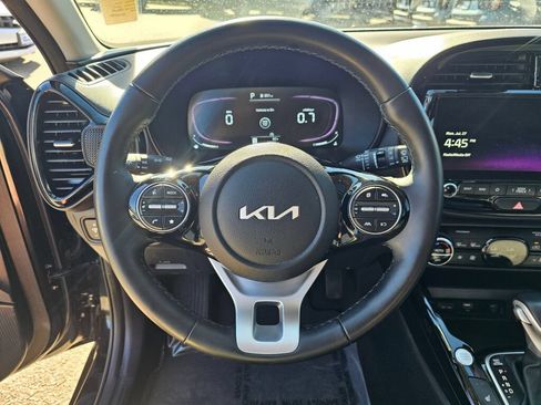 Certified 2023 Kia Soul EX FWD image 12
