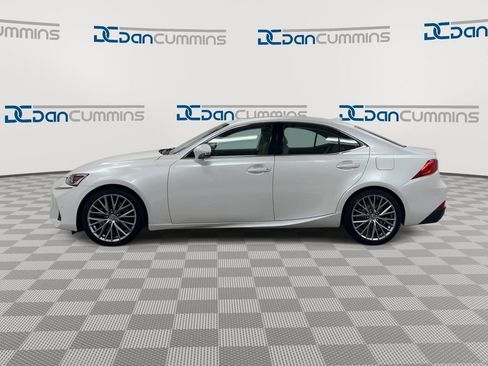 Used 2018 Lexus IS 300 AWD w/ Comfort Package image 5