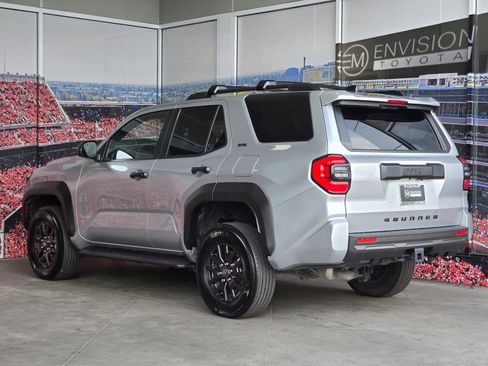 Certified 2025 Toyota 4Runner SR5 AWD/4WD image 6