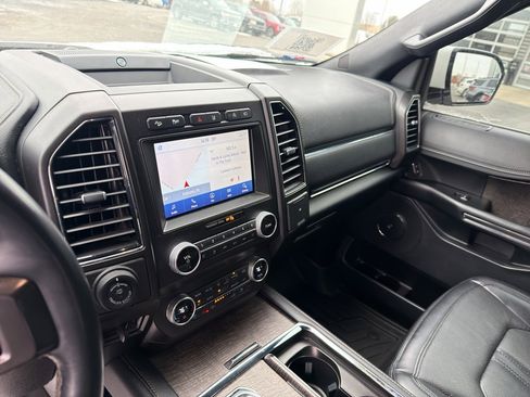 Used 2021 Ford Expedition Limited image 10