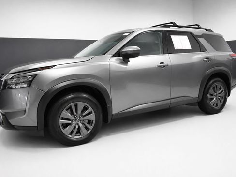 Certified 2023 Nissan Pathfinder SV AWD/4WD image 2