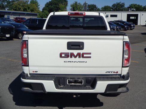 Used 2022 GMC Canyon AT4 w/ Trailering Package AWD/4WD image 6