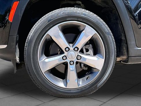 Used 2021 Jeep Grand Cherokee L Limited RWD image 11
